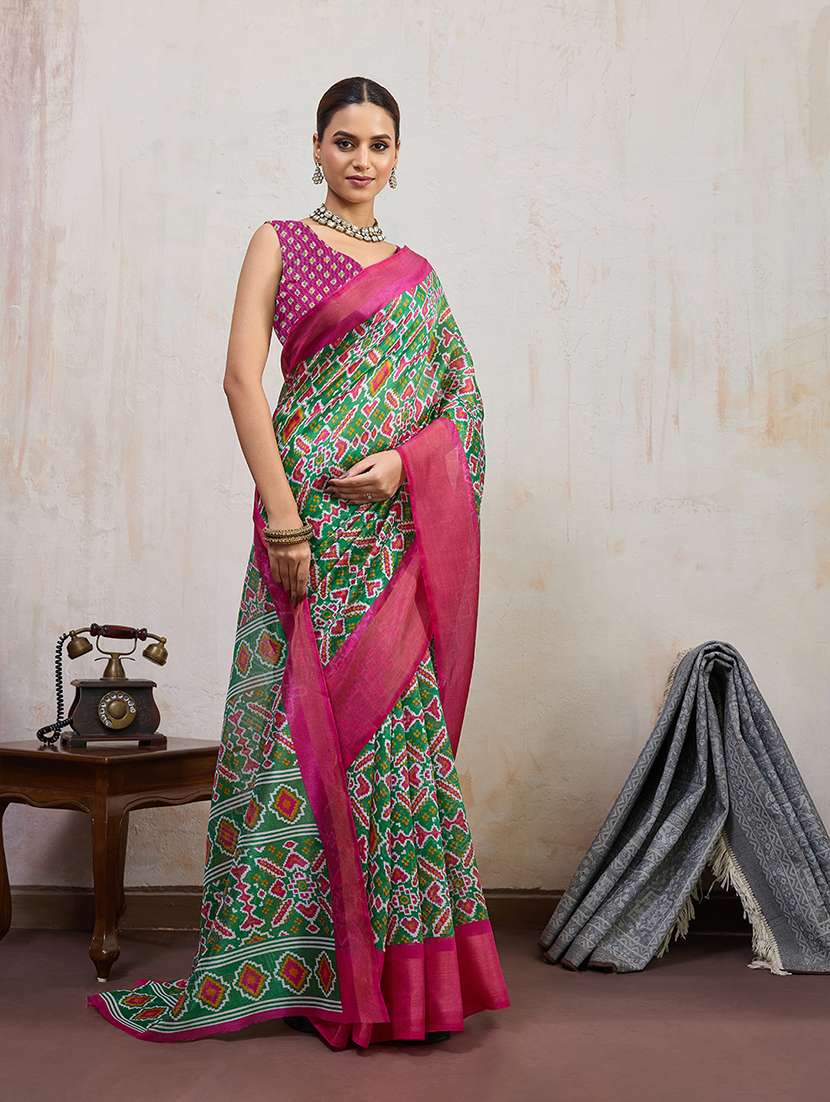 women printed patola saree with blouse - 22592566 -  Standard Image - 4