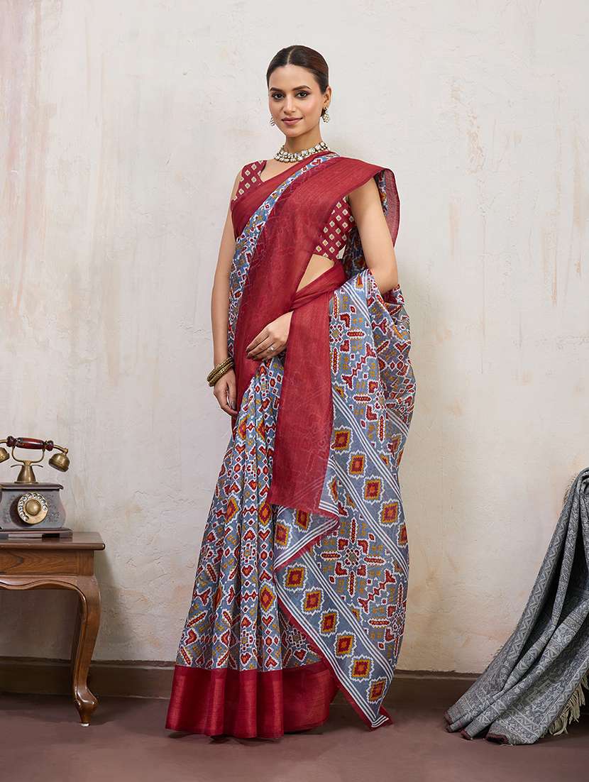 women printed patola saree with blouse - 22592567 -  Standard Image - 4