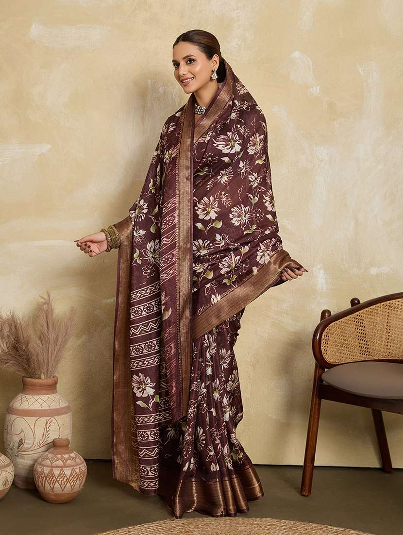 women floral printed saree with blouse - 22592599 -  Standard Image - 4