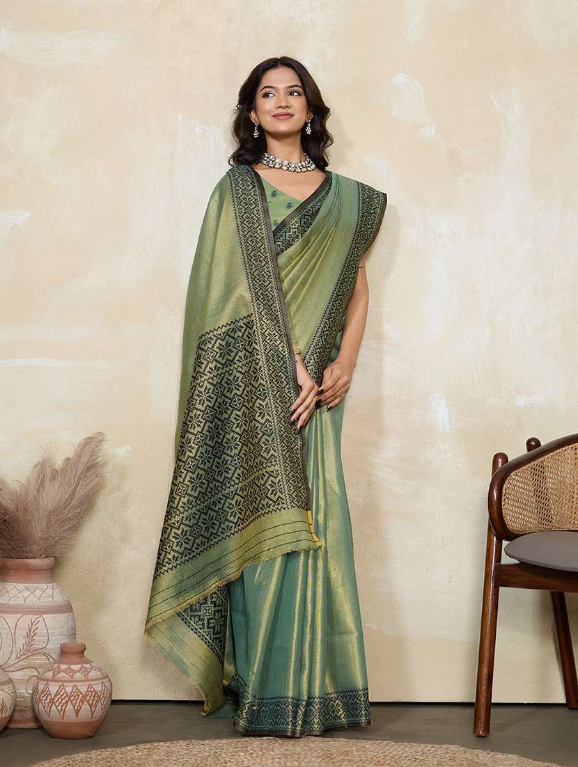 women solid with bordered saree with blouse - 22592675 -  Standard Image - 4