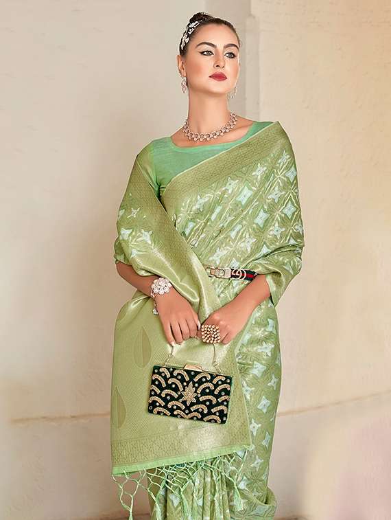 women self design banarasi saree with blouse - 22592705 -  Standard Image - 1
