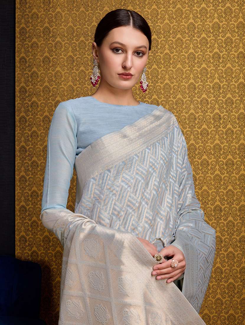 women self design bordered saree with blouse - 22592765 -  Standard Image - 1
