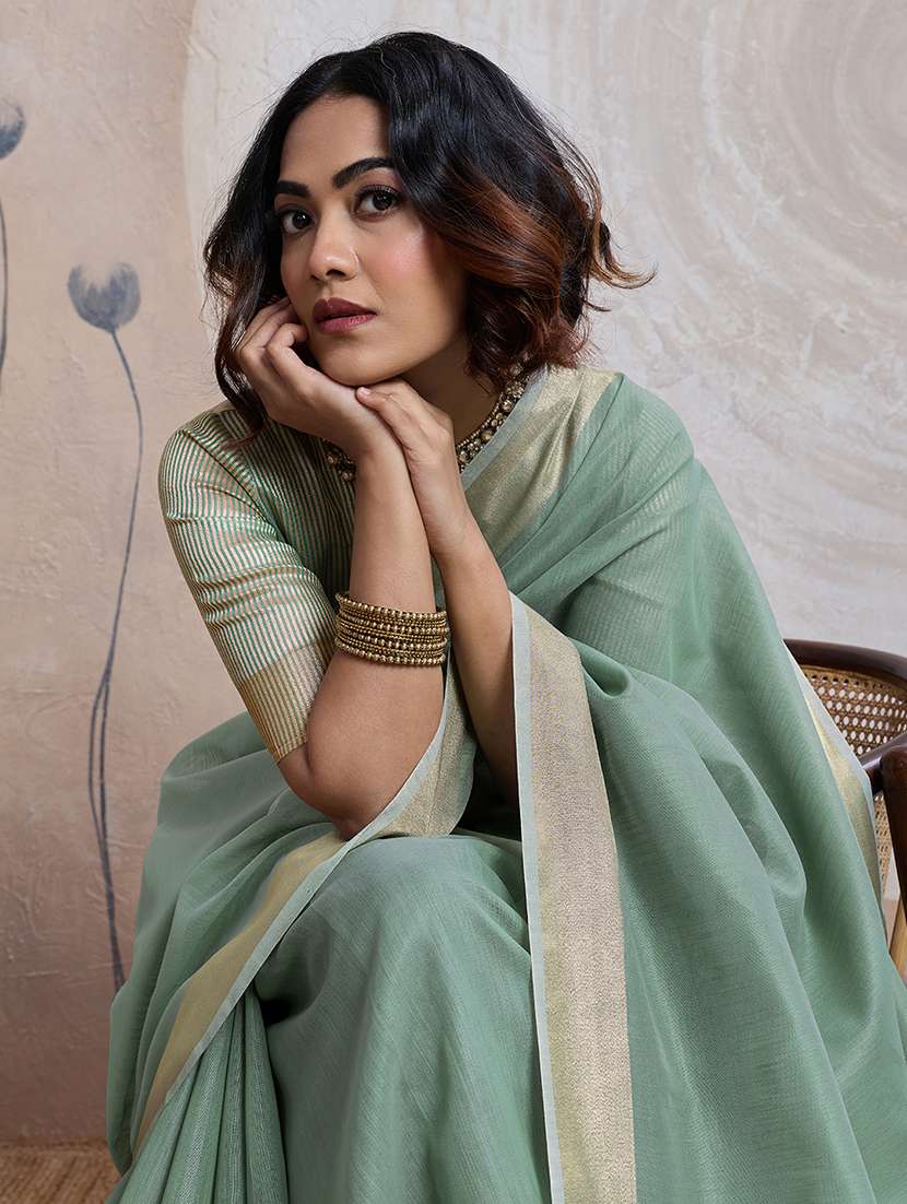 Women Solid With Bordered Saree With Blouse - 22592883 -  Standard Image - 1