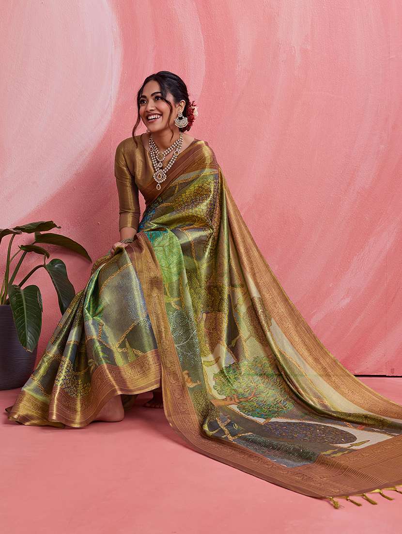 women printed saree with blouse - 22592895 -  Standard Image - 4