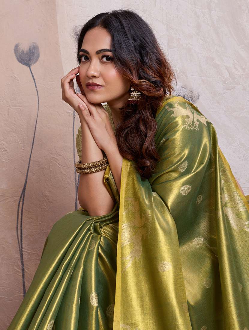 Women Self Design Banarasi Saree With Blouse - 22592915 -  Standard Image - 1