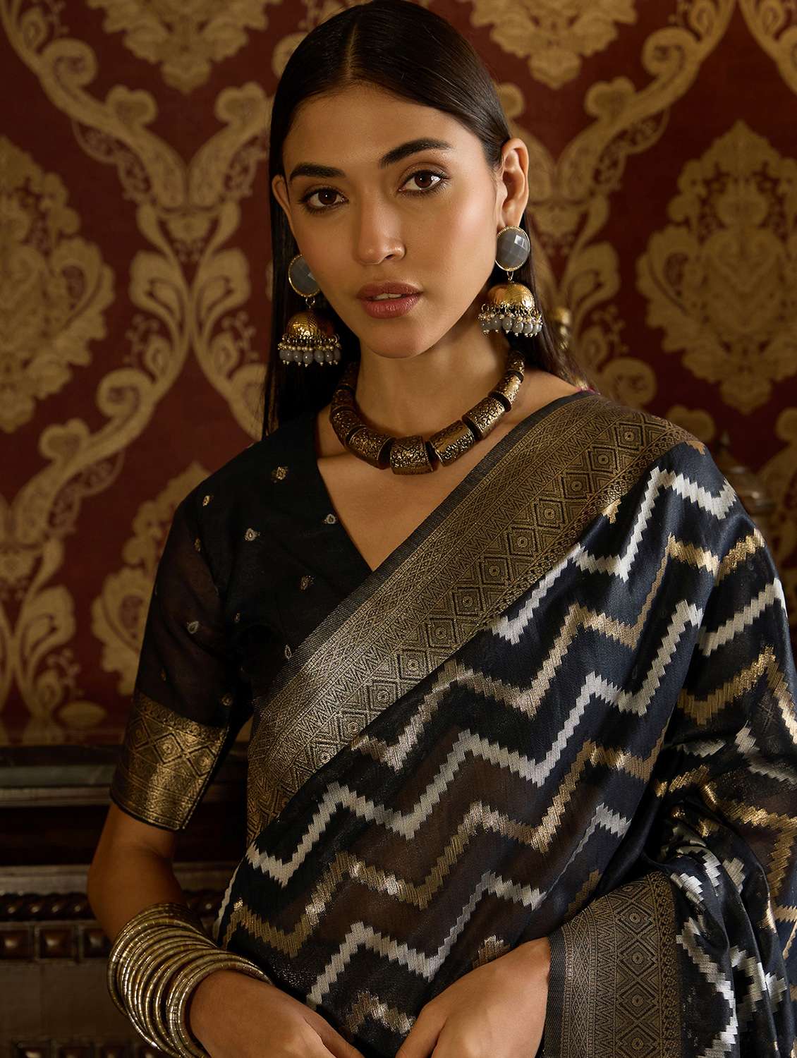 Women Self Design Banarasi Saree With Blouse - 22593002 -  Standard Image - 1
