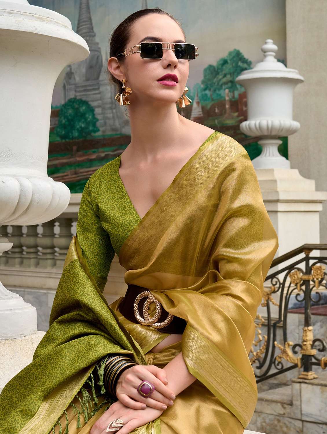 women solid with bordered saree with blouse - 22593031 -  Standard Image - 1