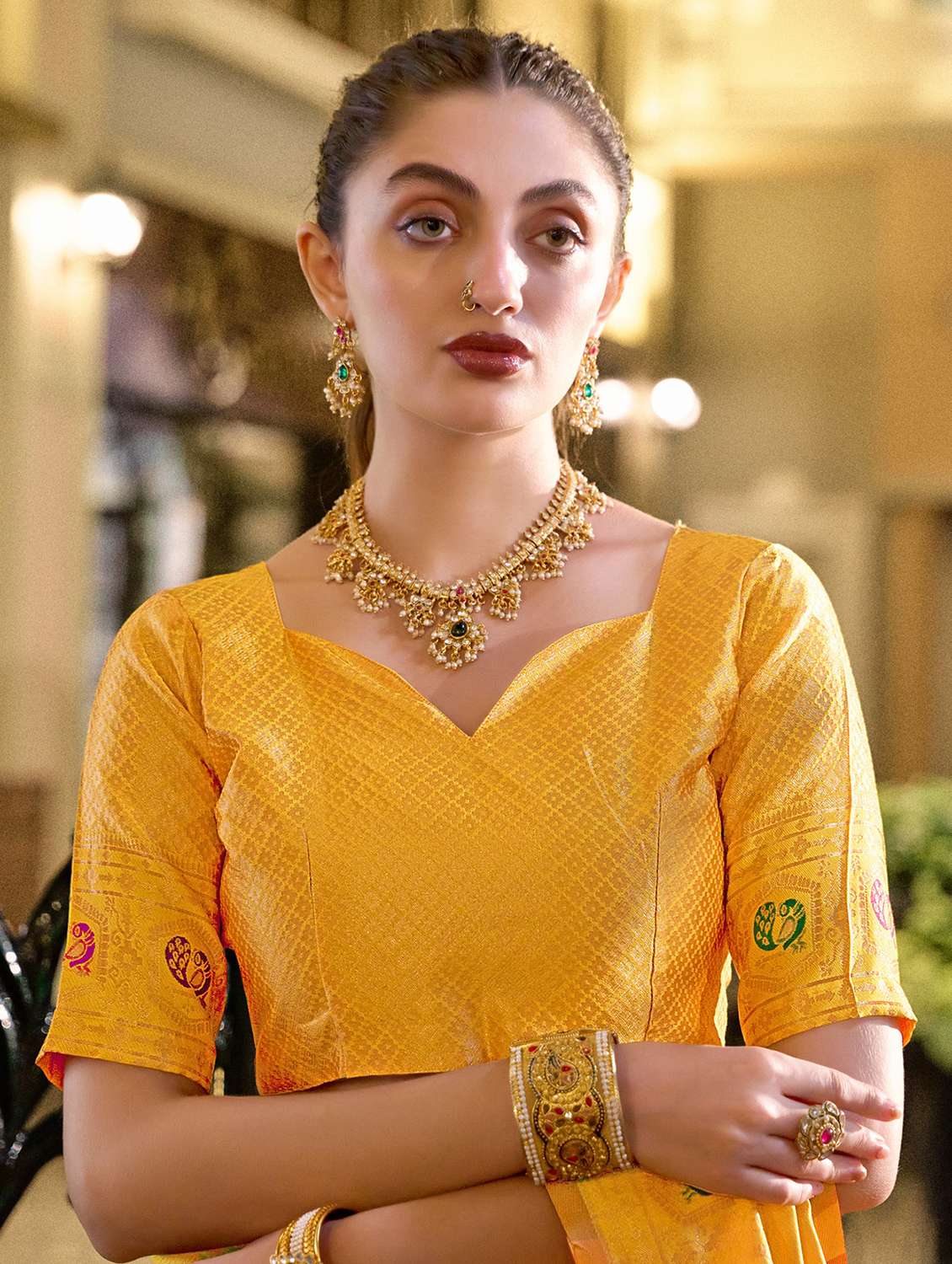 women self design paithani saree with blouse - 22593065 -  Standard Image - 4
