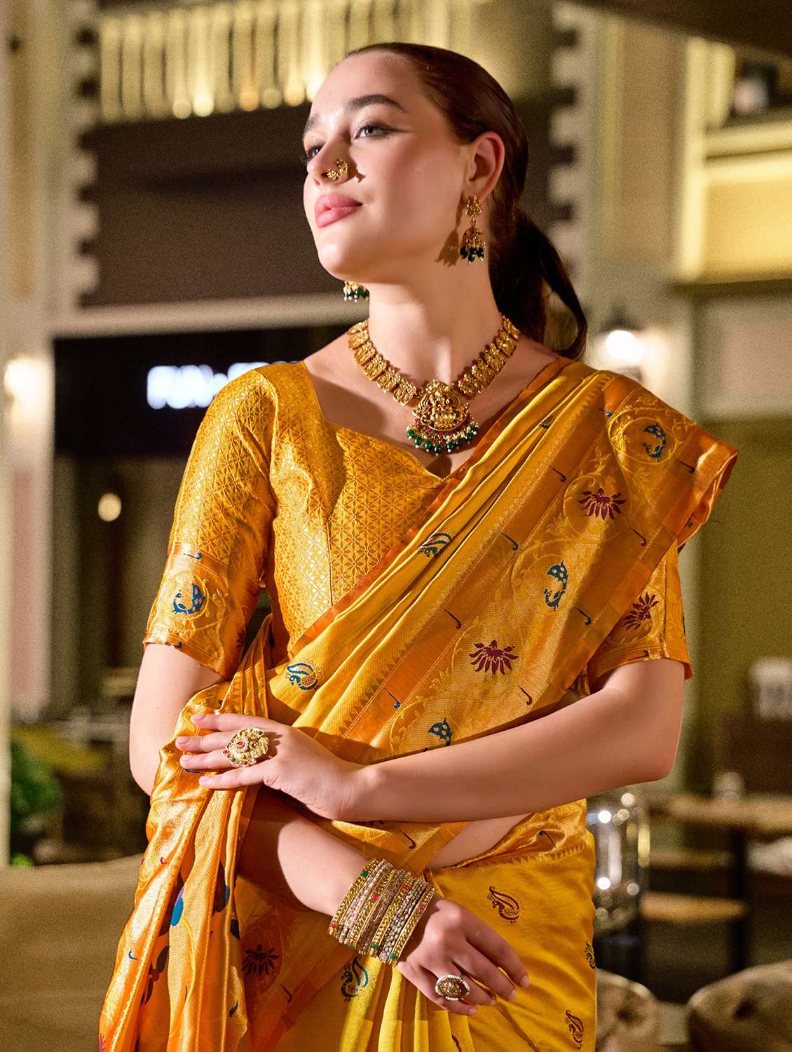 women self design paithani saree with blouse - 22593067 -  Standard Image - 4