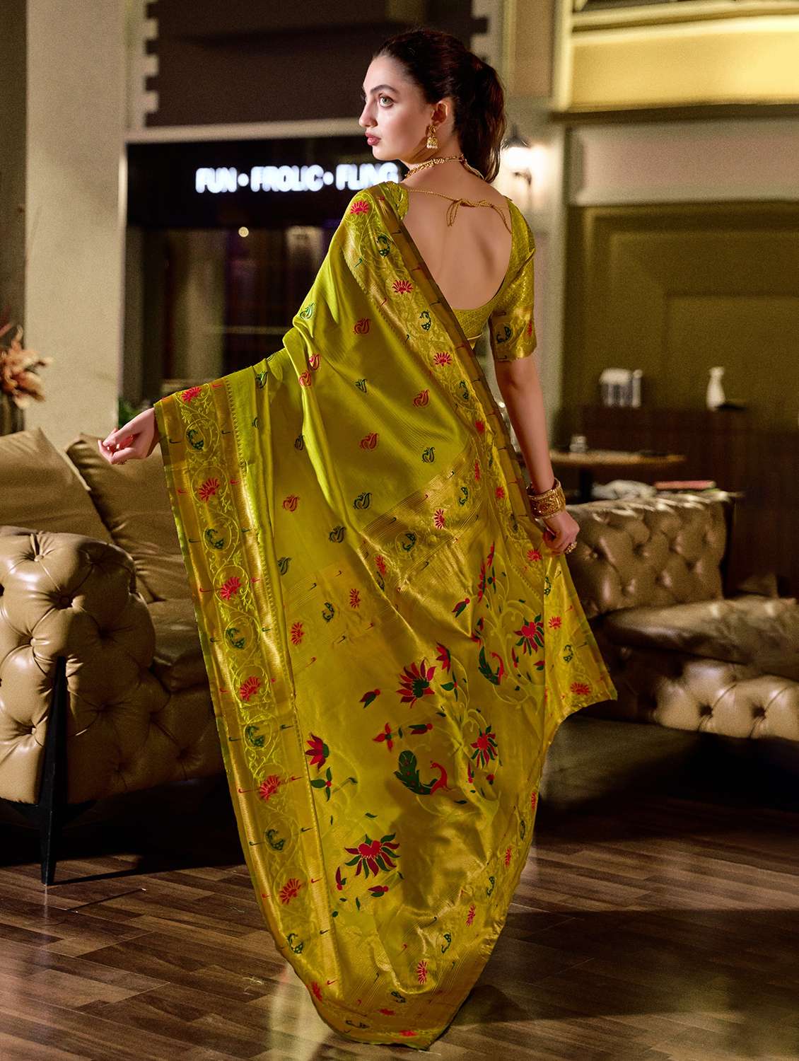 women self design paithani saree with blouse - 22593068 -  Standard Image - 4