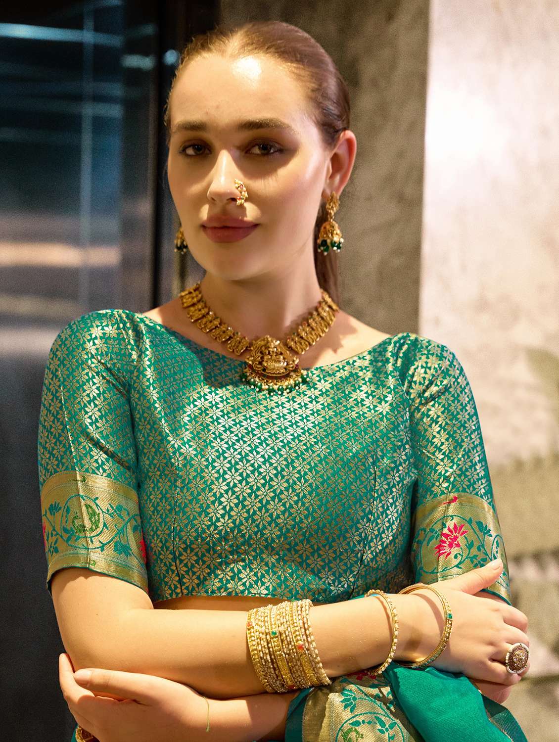 women self design paithani saree with blouse - 22593072 -  Standard Image - 6