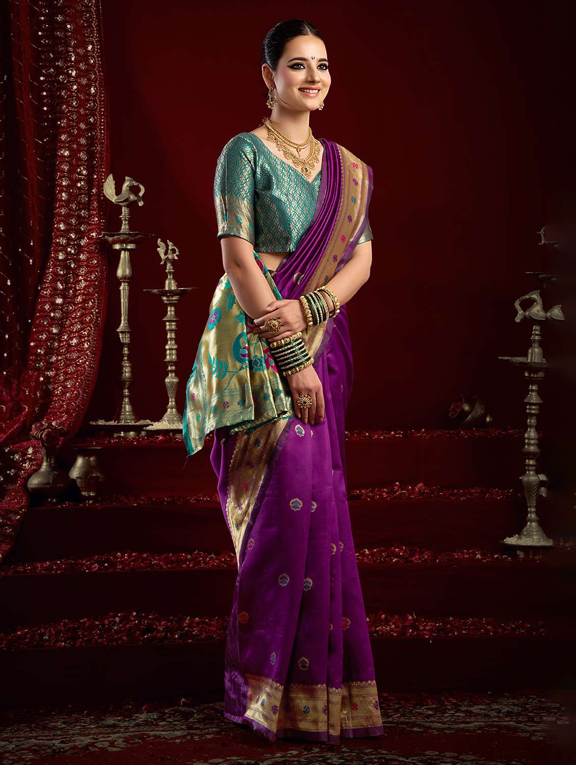 Women Self Design Paithani Saree With Blouse - 22593086 -  Standard Image - 4