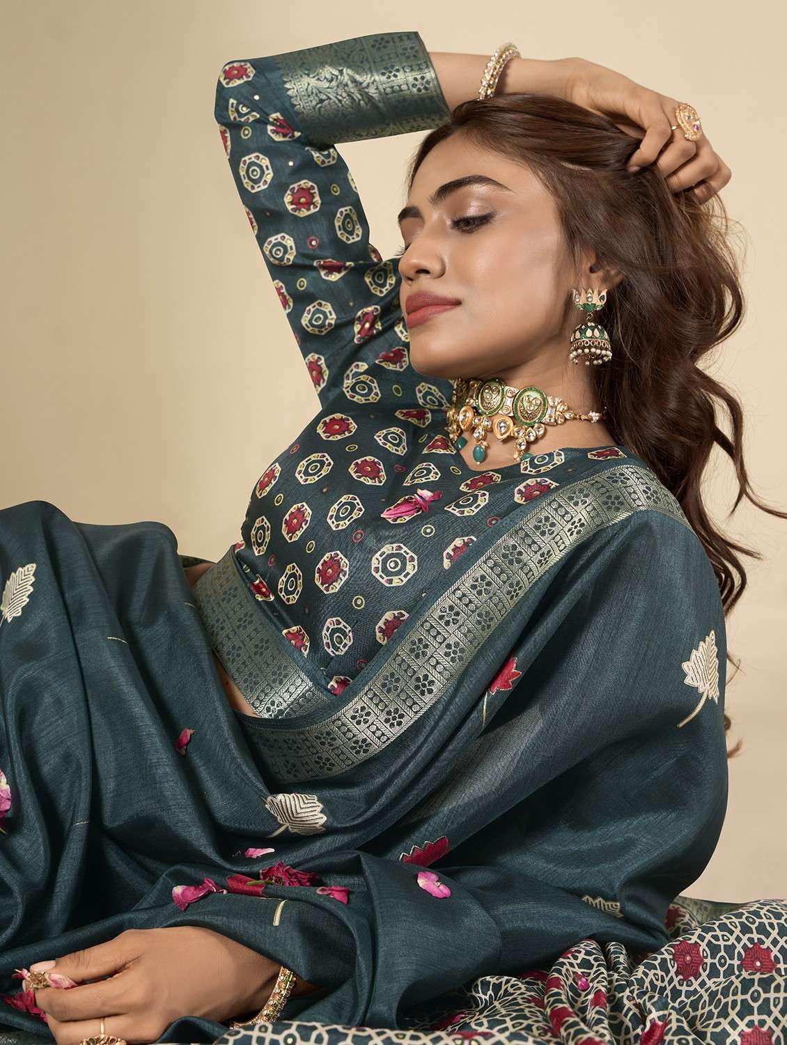 Women Printed Bordered Saree With Blouse - 22593444 -  Standard Image - 1
