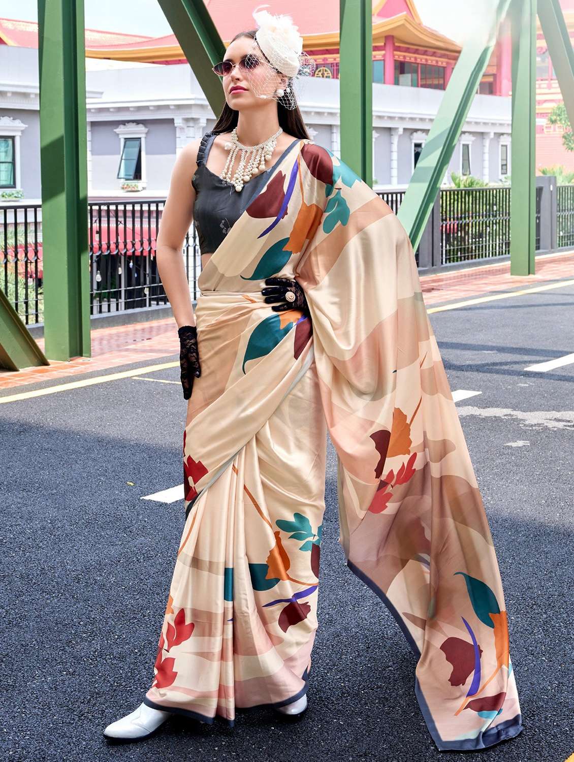 women printed casual wear saree with blouse