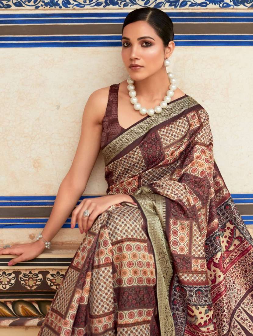 women printed casual wear saree with blouse - 22593481 -  Standard Image - 1
