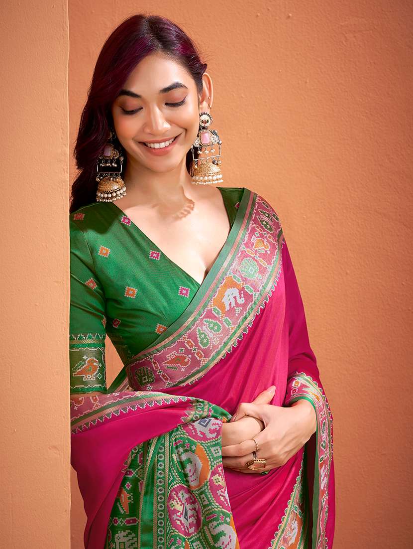 women solid with bordered patola saree with blouse - 22593512 -  Standard Image - 1