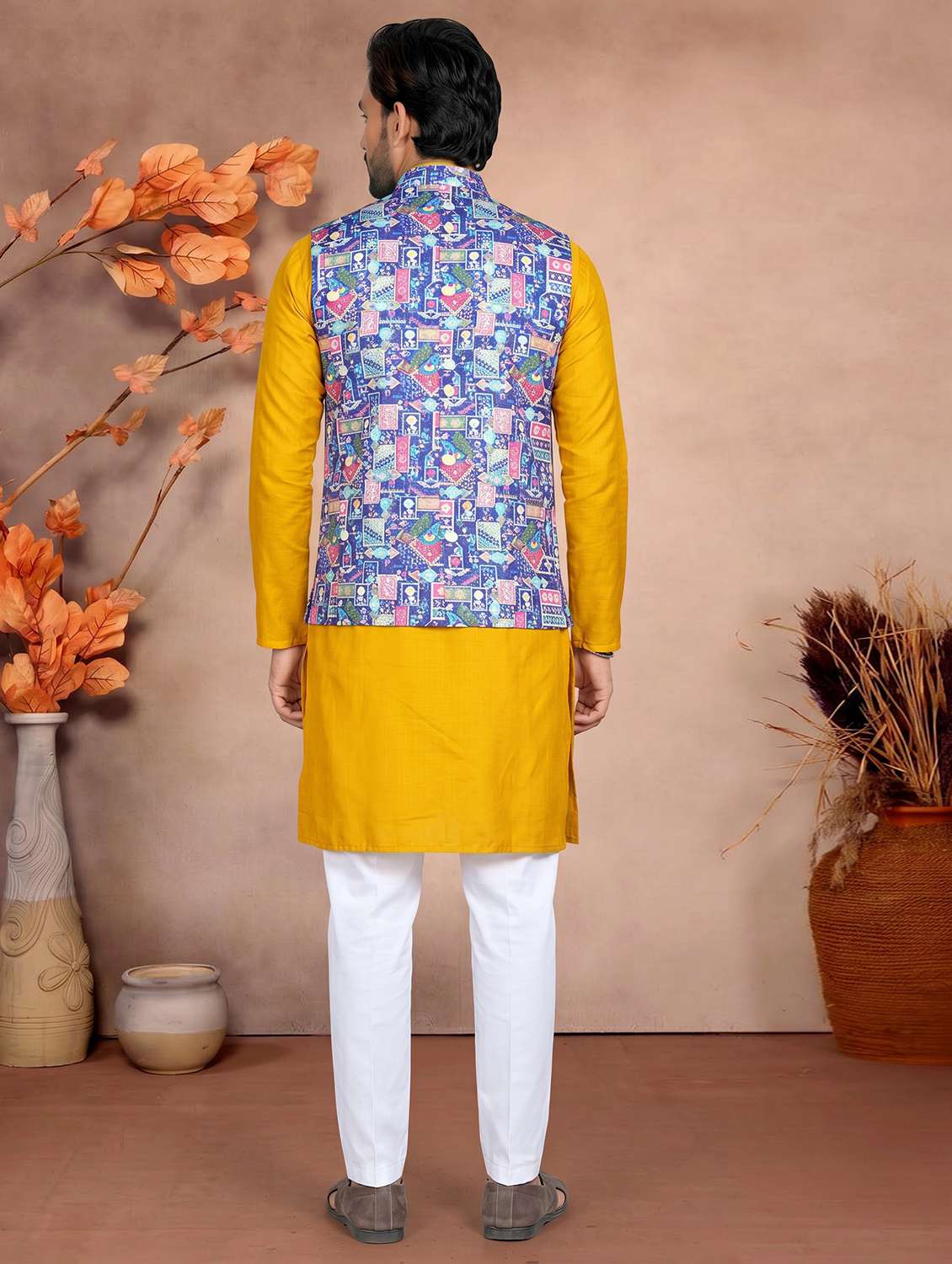 Men Printed Mandarin Neck Kurta Pyjama With Jacket Set - 22593655 -  Standard Image - 4