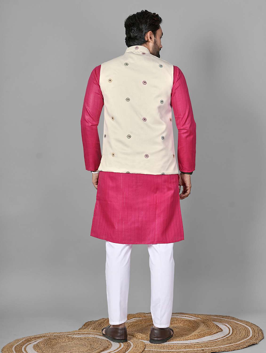 men embroidered mandarin neck kurta pyjama with jacket set - 22593744 -  Standard Image - 4