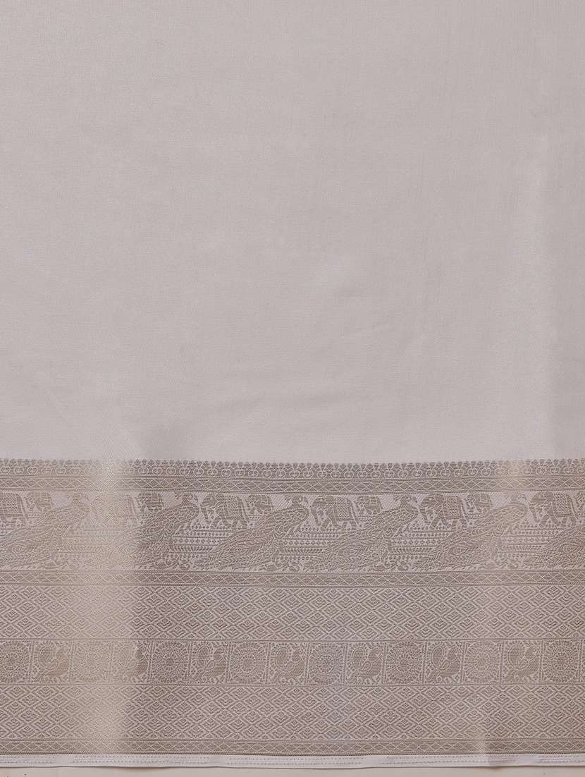 women solid with bordered kasavu saree with blouse - 22593807 -  Standard Image - 4
