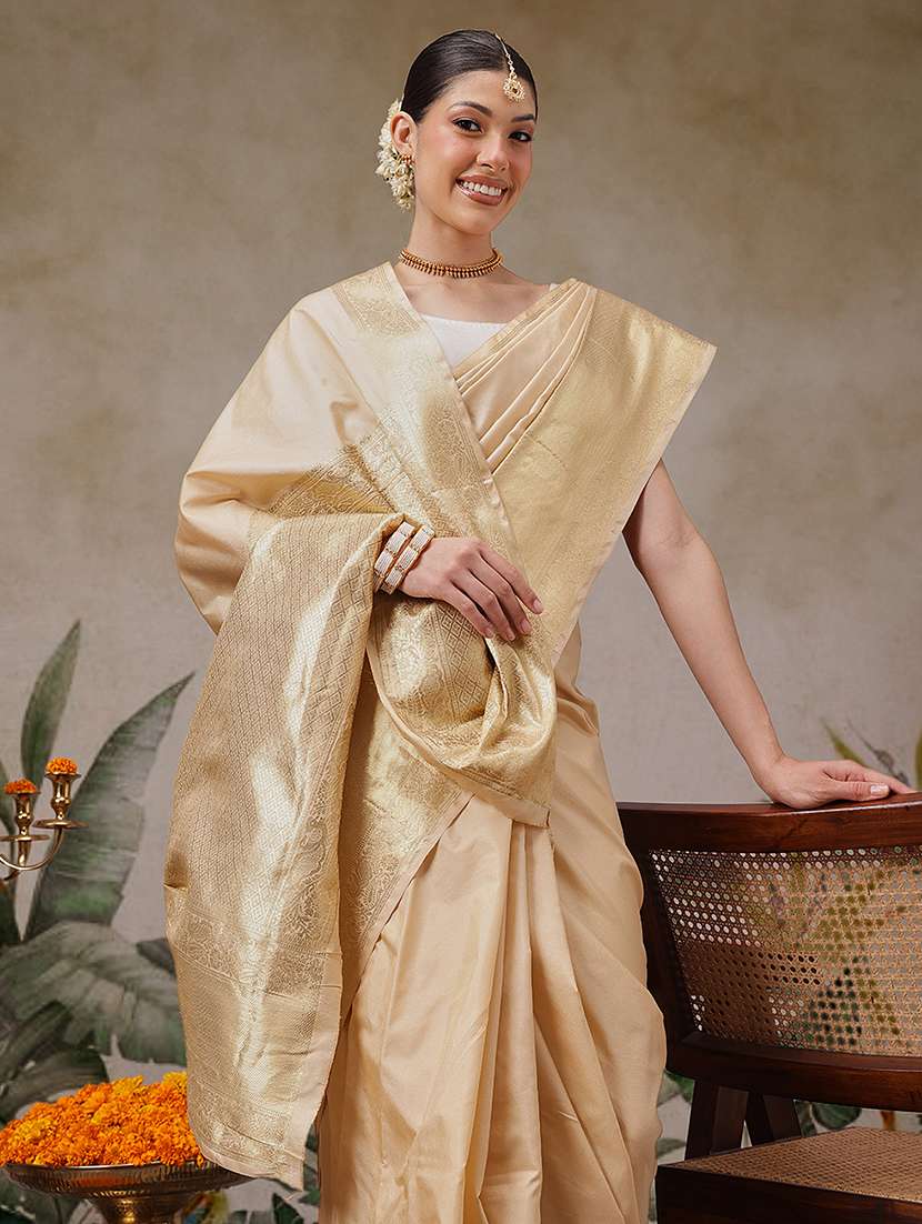 women solid with bordered kasavu saree with blouse - 22593808 -  Standard Image - 1