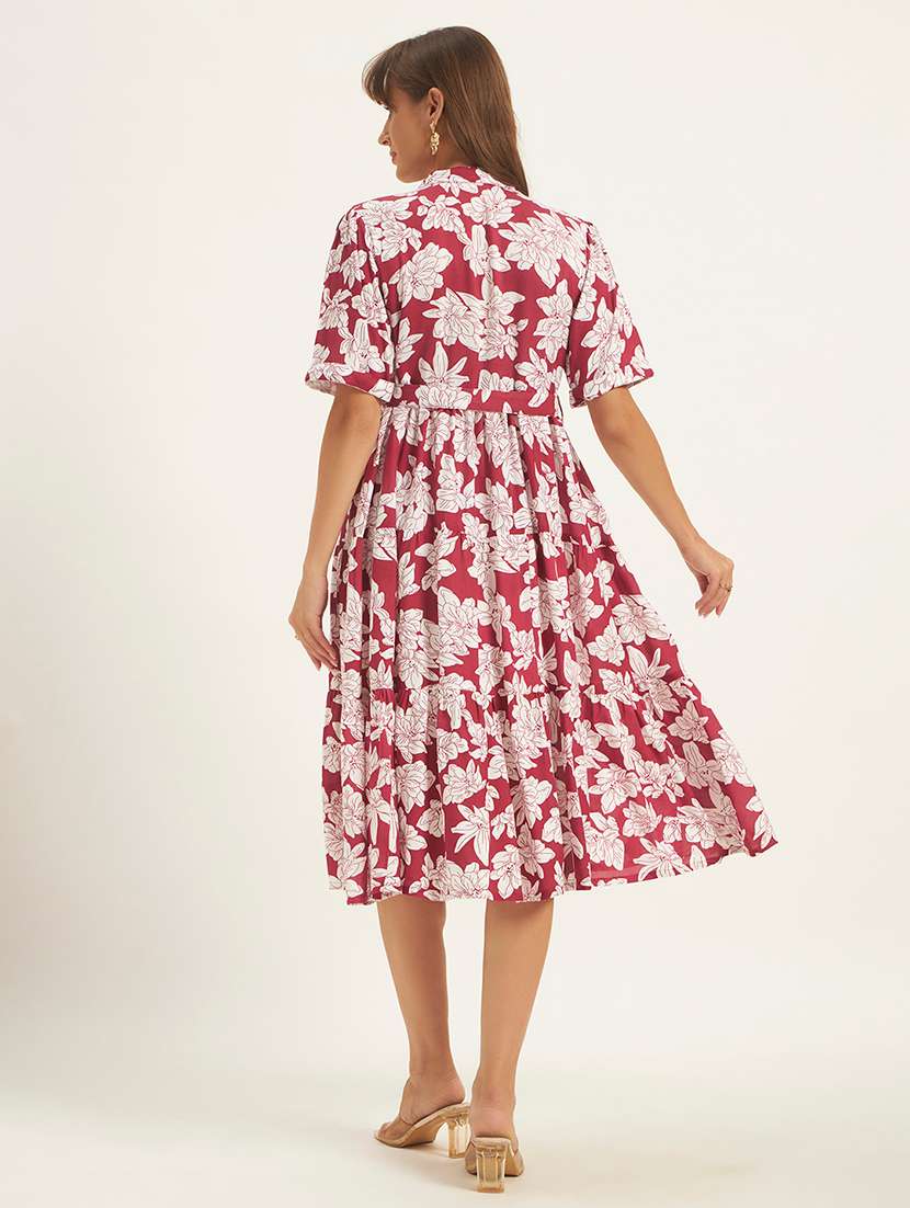 women printed short sleeves tiered dress - 22594172 -  Standard Image - 4