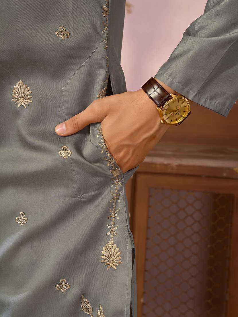 Men Solid With Work Mandarin Neck Kurta Pyjama Set - 22594408 -  Standard Image - 4