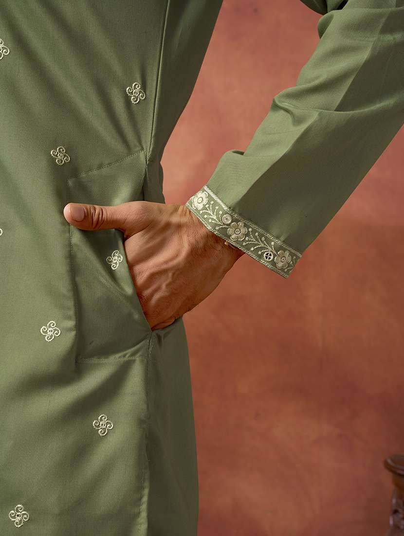 men solid with work mandarin neck kurta pyjama set - 22594427 -  Standard Image - 4