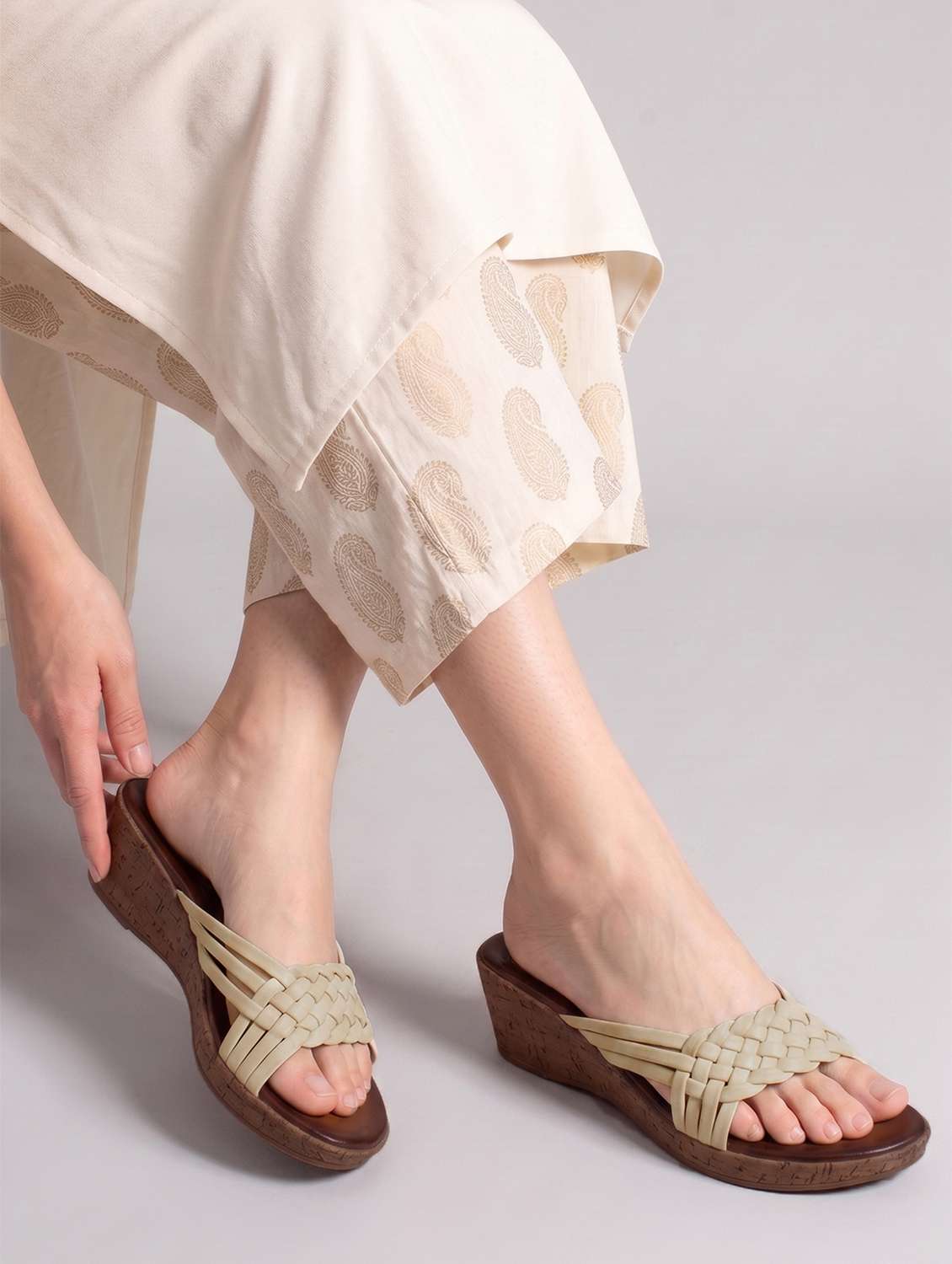 Women Textured Slip On Wedges - 22594902 -  Standard Image - 4