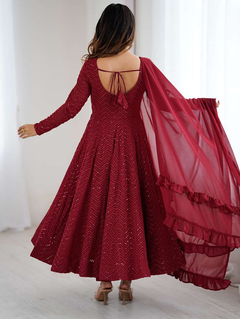 Women Embroidered Long Sleeves Kurta Pant Set With Dupatta - 22595402 -  Standard Image - 4