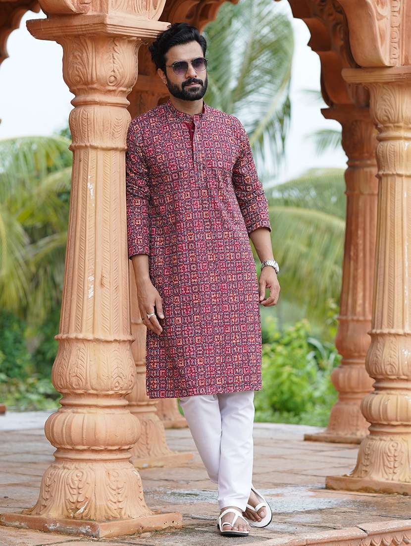 men solid with work mandarin neck kurta pyjama set