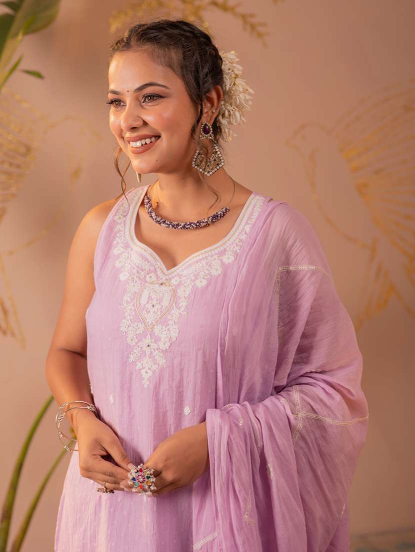 Women Embroidered Sleeveless Kurta Sharara Set With Dupatta - 22596004 -  Standard Image - 4