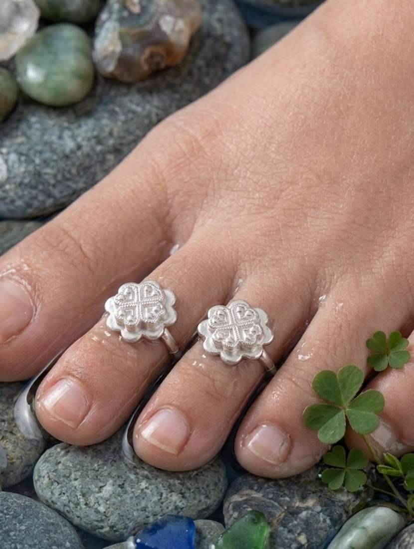 Women Oxidised Adjustable Toe Ring Set - 22596181 -  Standard Image - 1