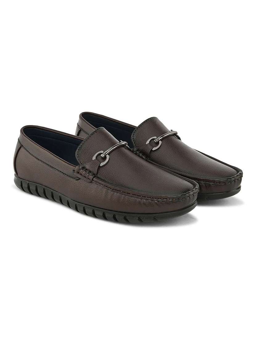men solid slip on loafers - 22596202 -  Standard Image - 1