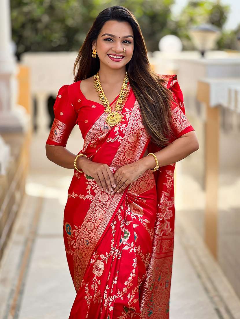Women Self Design Banarasi Saree With Blouse - 22596303 -  Standard Image - 1