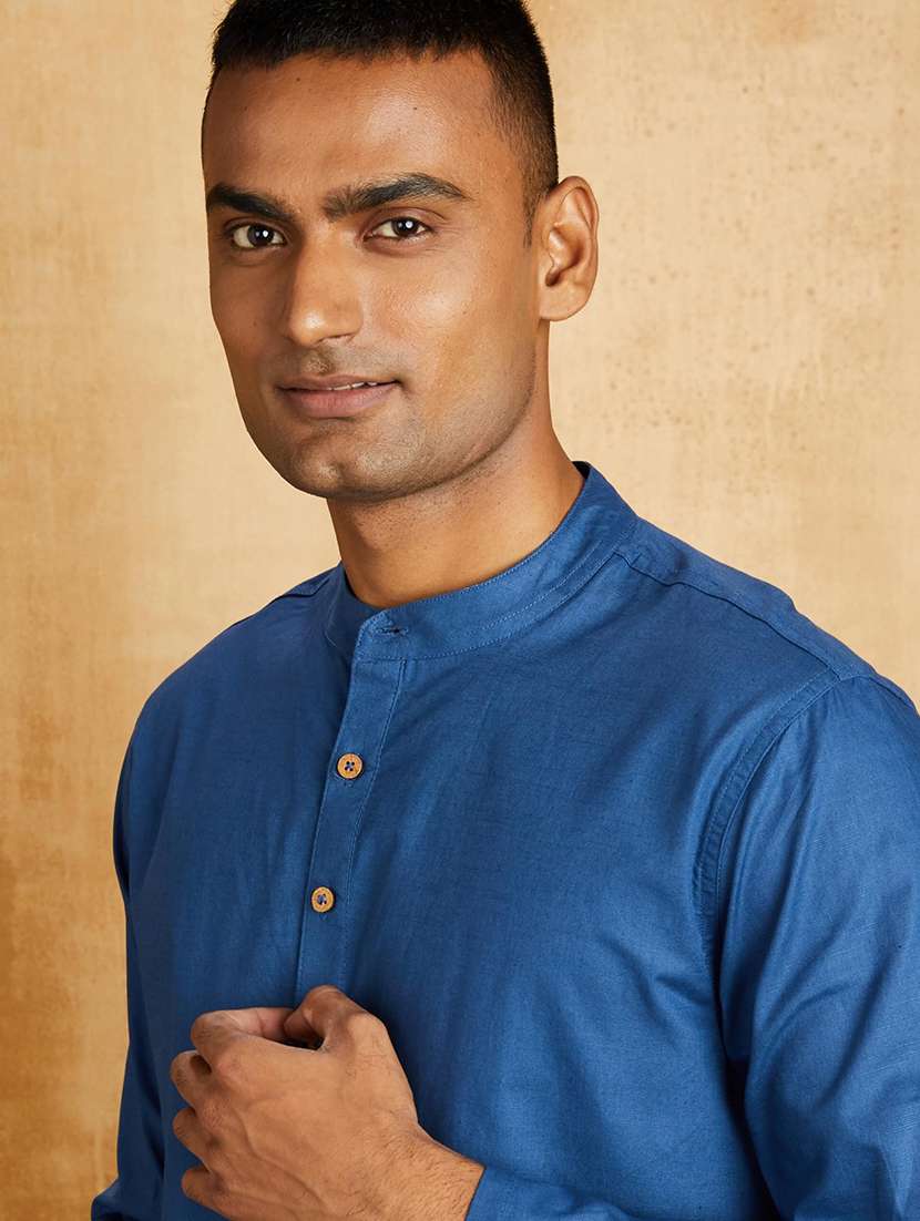 Men Solid Mandarin Neck Long Kurta - 22596677 -  Standard Image - 1