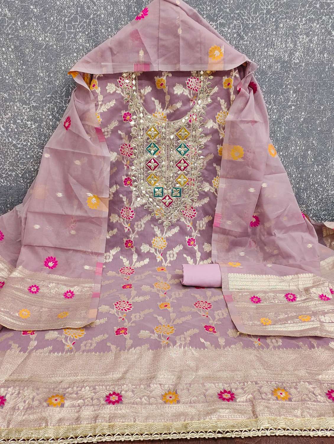 Women Self Design Unstitched Suit Set - 22597029 -  Standard Image - 4
