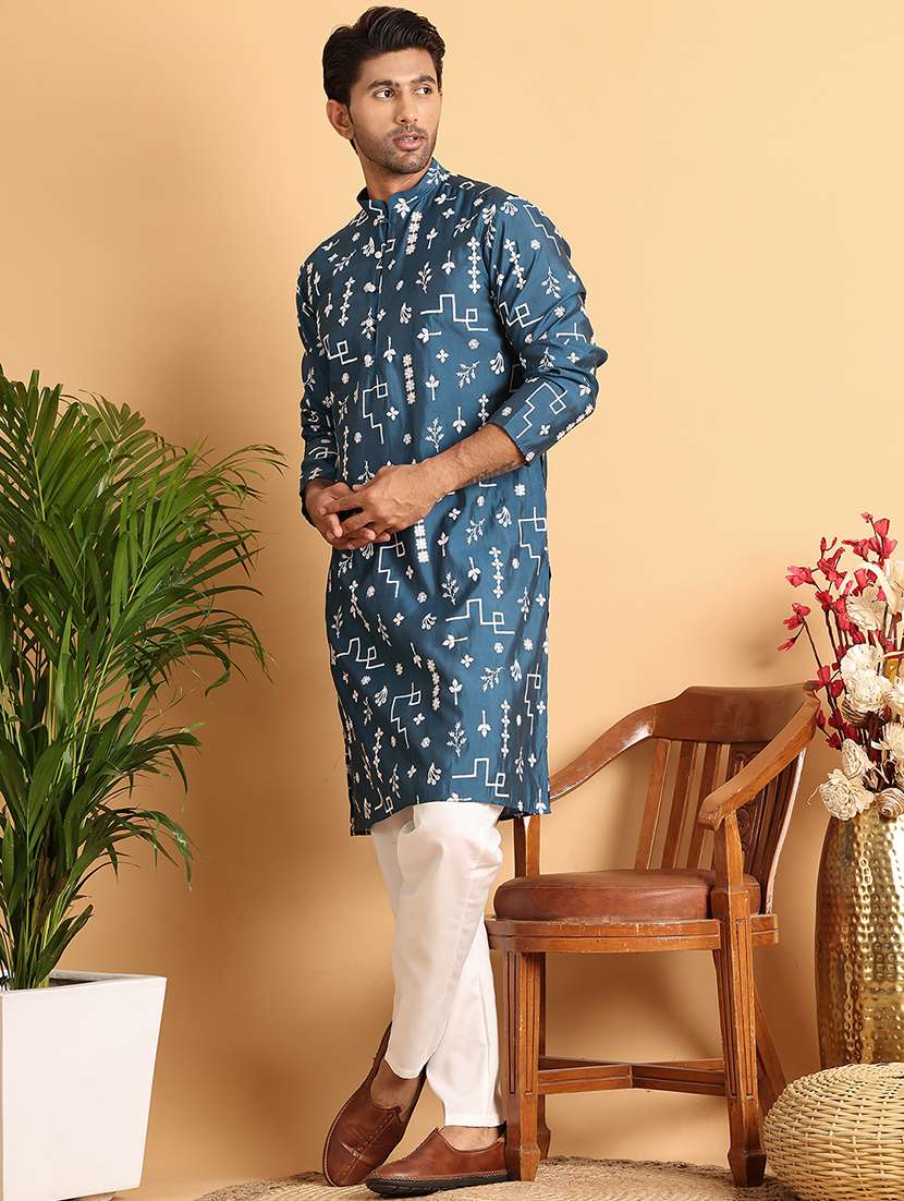 Men Embroidered Mandarin Neck Long Kurta - 22597549 -  Standard Image - 4