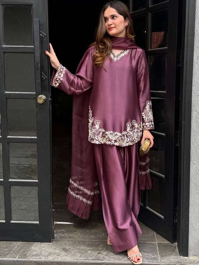 women embroidered long sleeves kurta salwar set - 22597949 -  Standard Image - 1