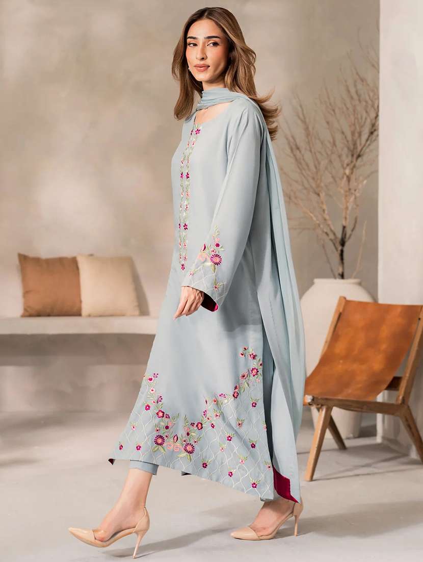 women embroidered long sleeves kurta pant set with dupatta - 22598099 -  Standard Image - 4