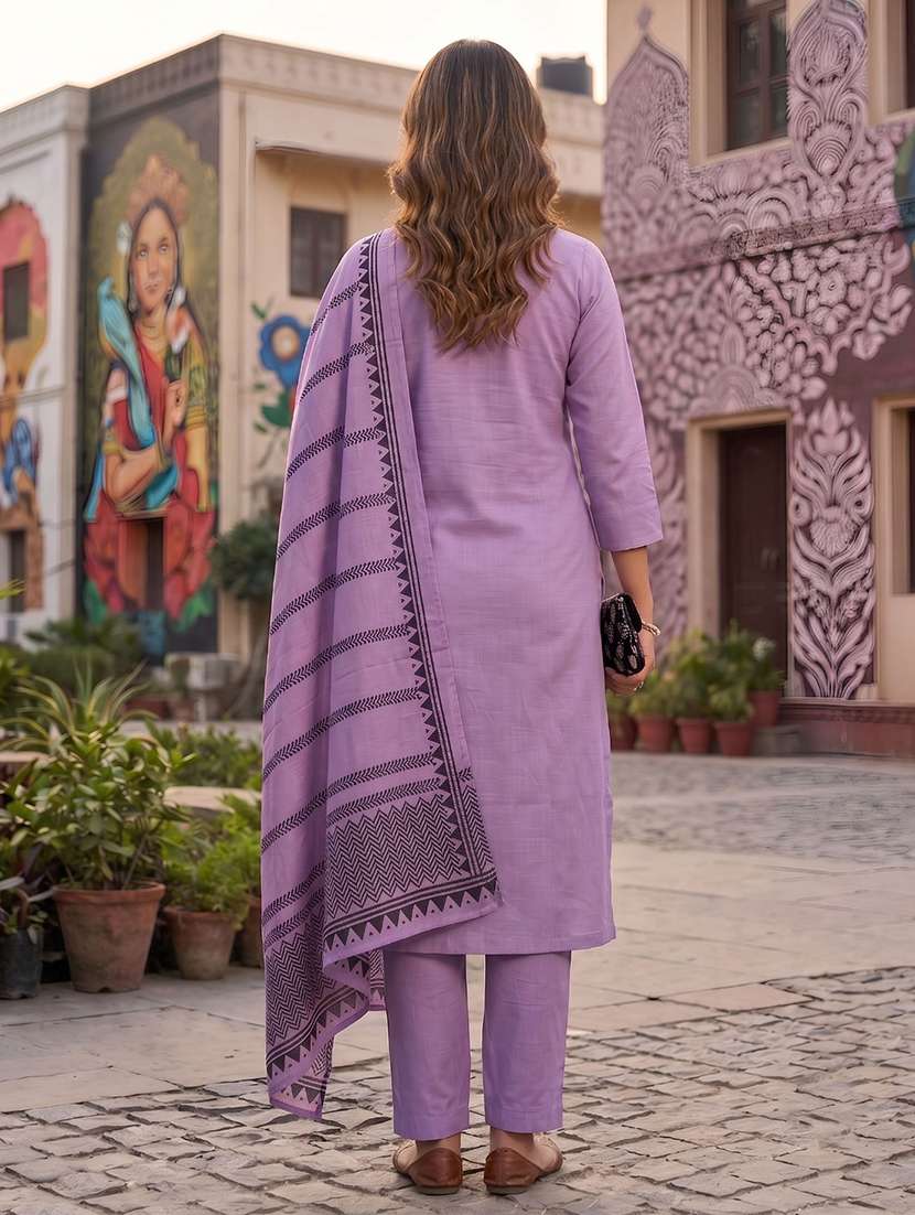 Women Solid Three Quarter Sleeves Kurta Pant Set With Dupatta - 22598366 -  Standard Image - 4