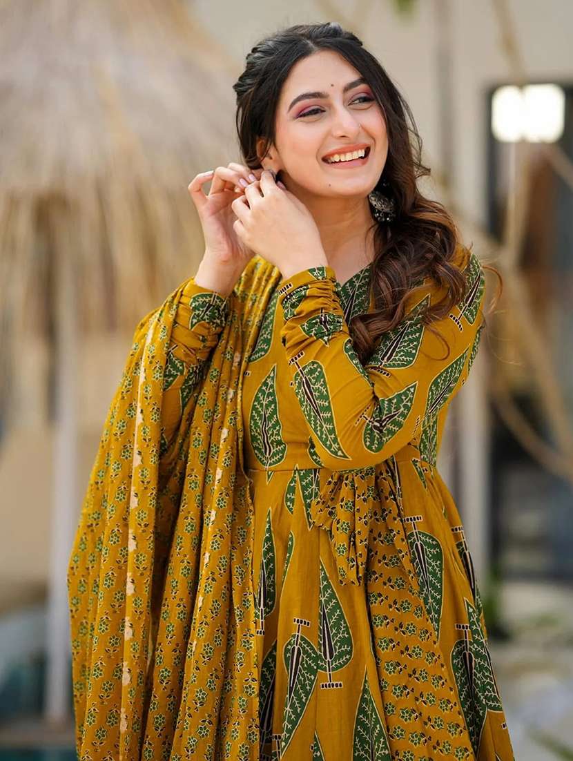 women printed long sleeves kurta palazzo with dupatta set - 22598546 -  Standard Image - 1