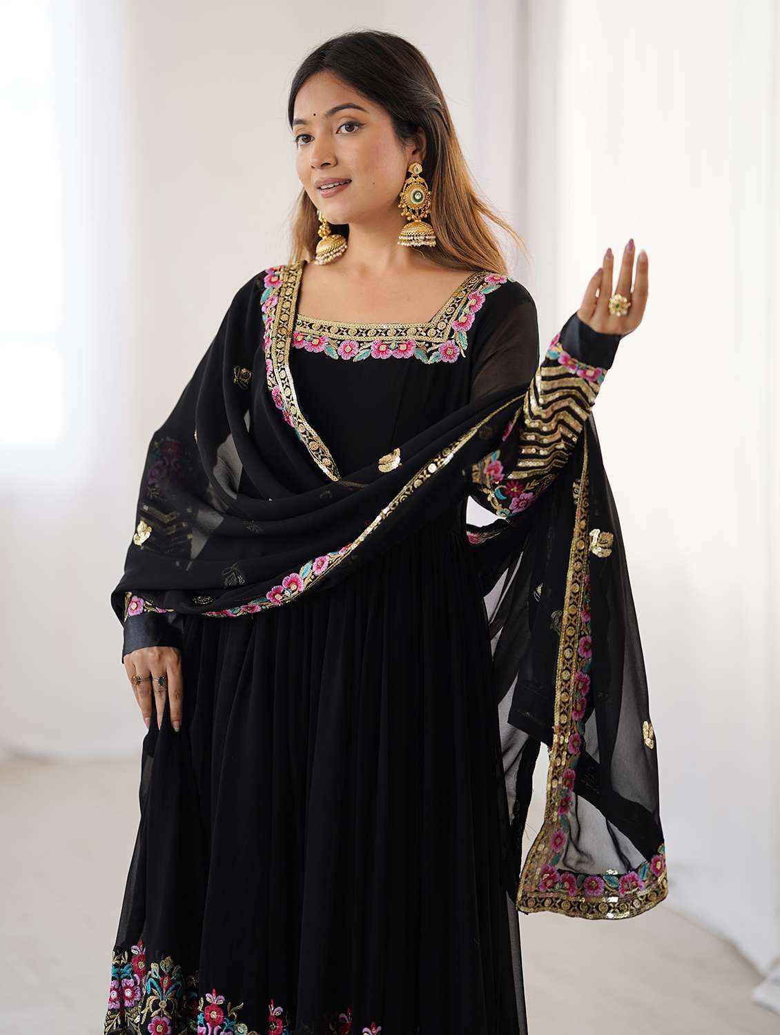women embroidered long sleeves kurta pant with dupatta set - 22598550 -  Standard Image - 1