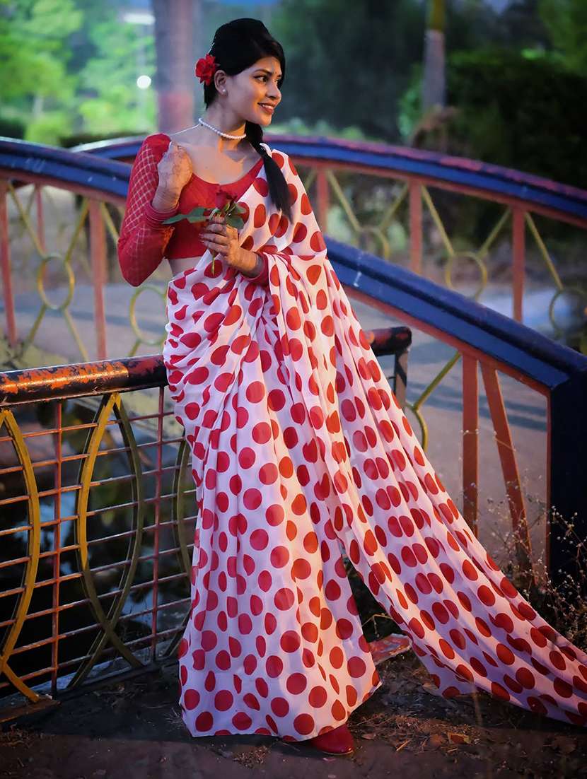 Women Printed Casual Wear Saree With Blouse - 22598925 -  Standard Image - 1