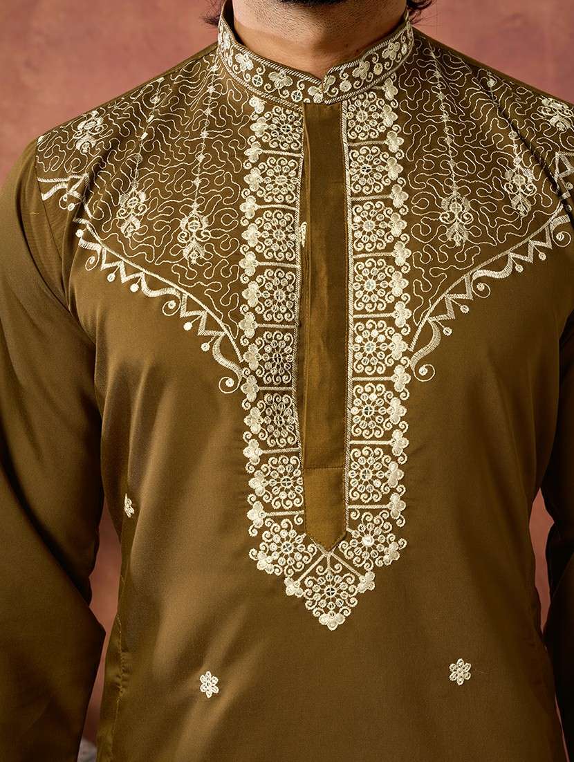 Men Solid With Work Mandarin Neck Long Kurta - 22599068 -  Standard Image - 1