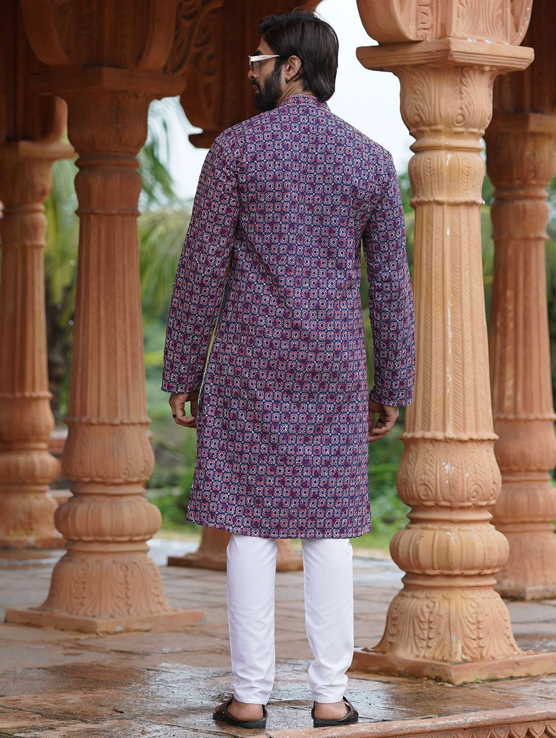 Men Solid With Work Mandarin Neck Long Kurta - 22599076 -  Standard Image - 4