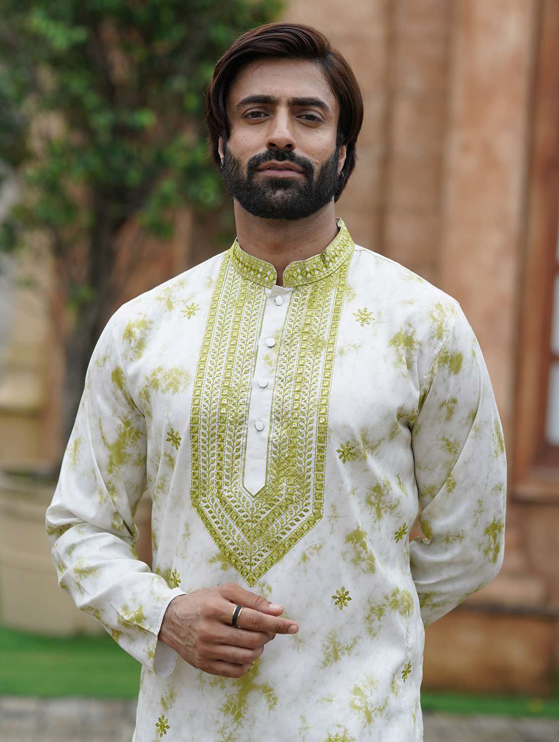 Men Embroidered Mandarin Neck Long Kurta - 22599085 -  Standard Image - 1