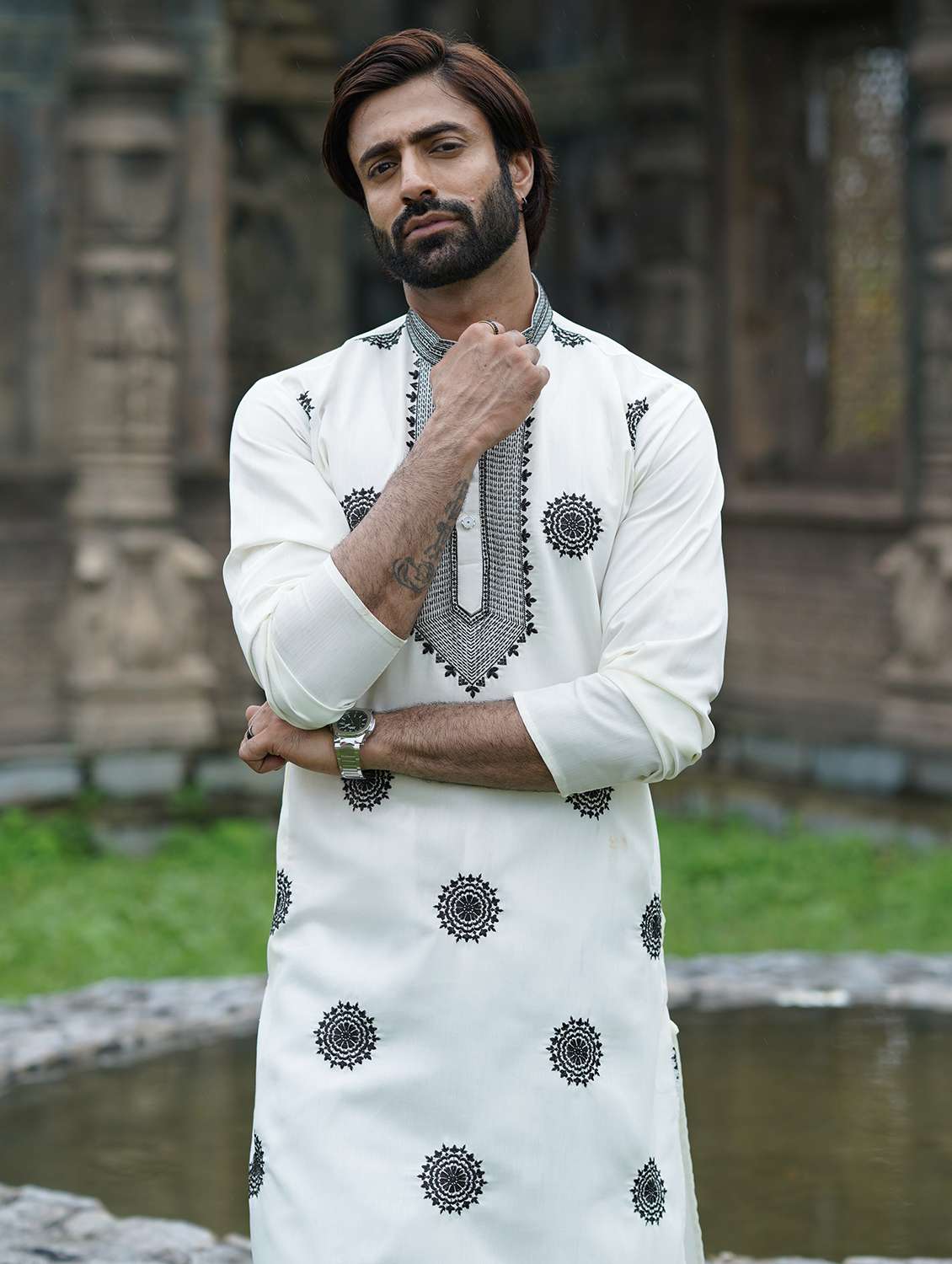 Men Solid With Work Mandarin Neck Long Kurta - 22599135 -  Standard Image - 4