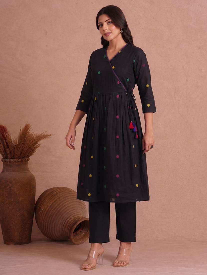 women printed three quarter sleeves angrakha kurta