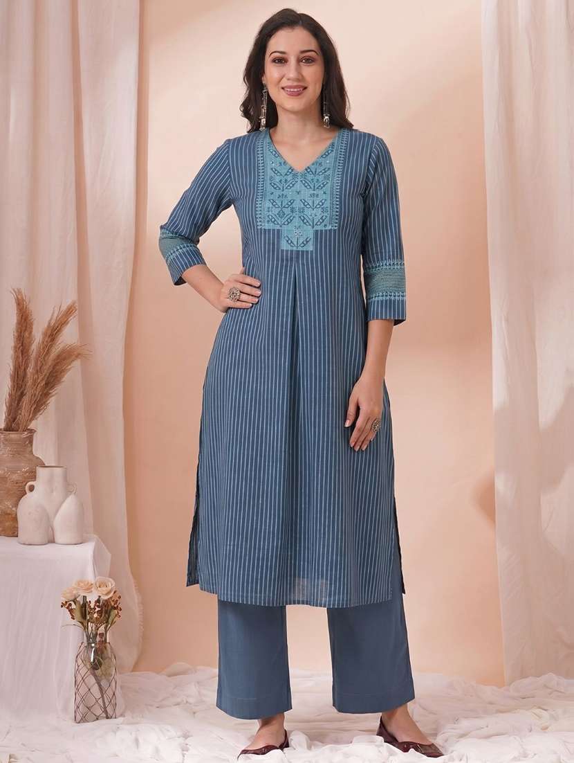 women printed three quarter sleeves straight kurta