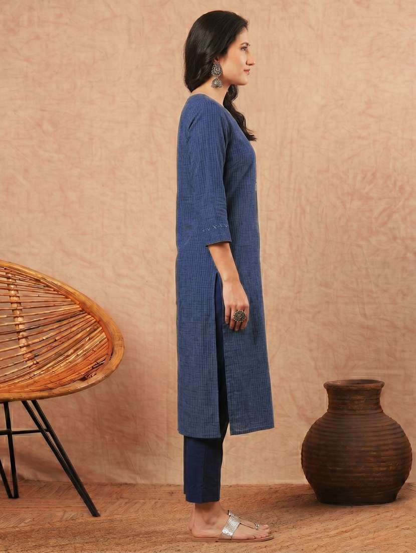 women self design three quarter sleeves straight kurta - 22601129 -  Standard Image - 4